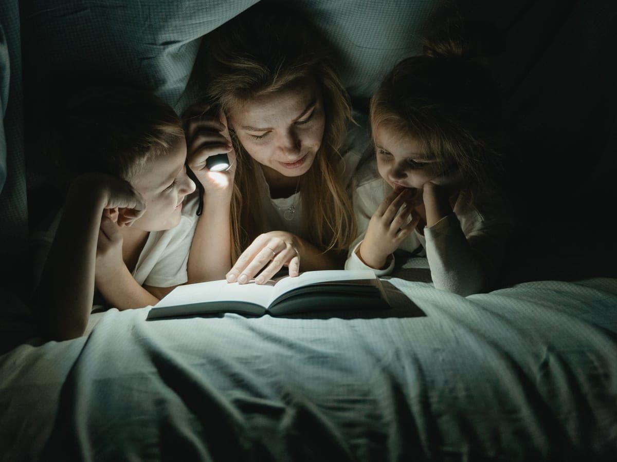 Lecture partagée avec des enfants